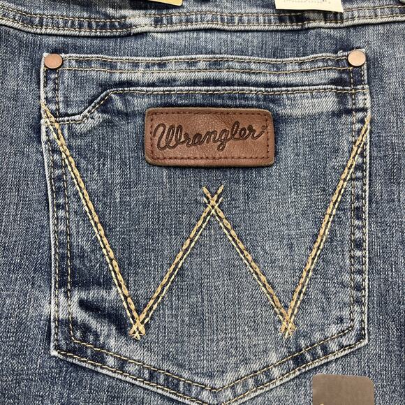 Wrangler Retro Relaxed Boot Cut Jeans Men's 38x30 Blue 5 Pocket Stretch Denim - Picture 4 of 13